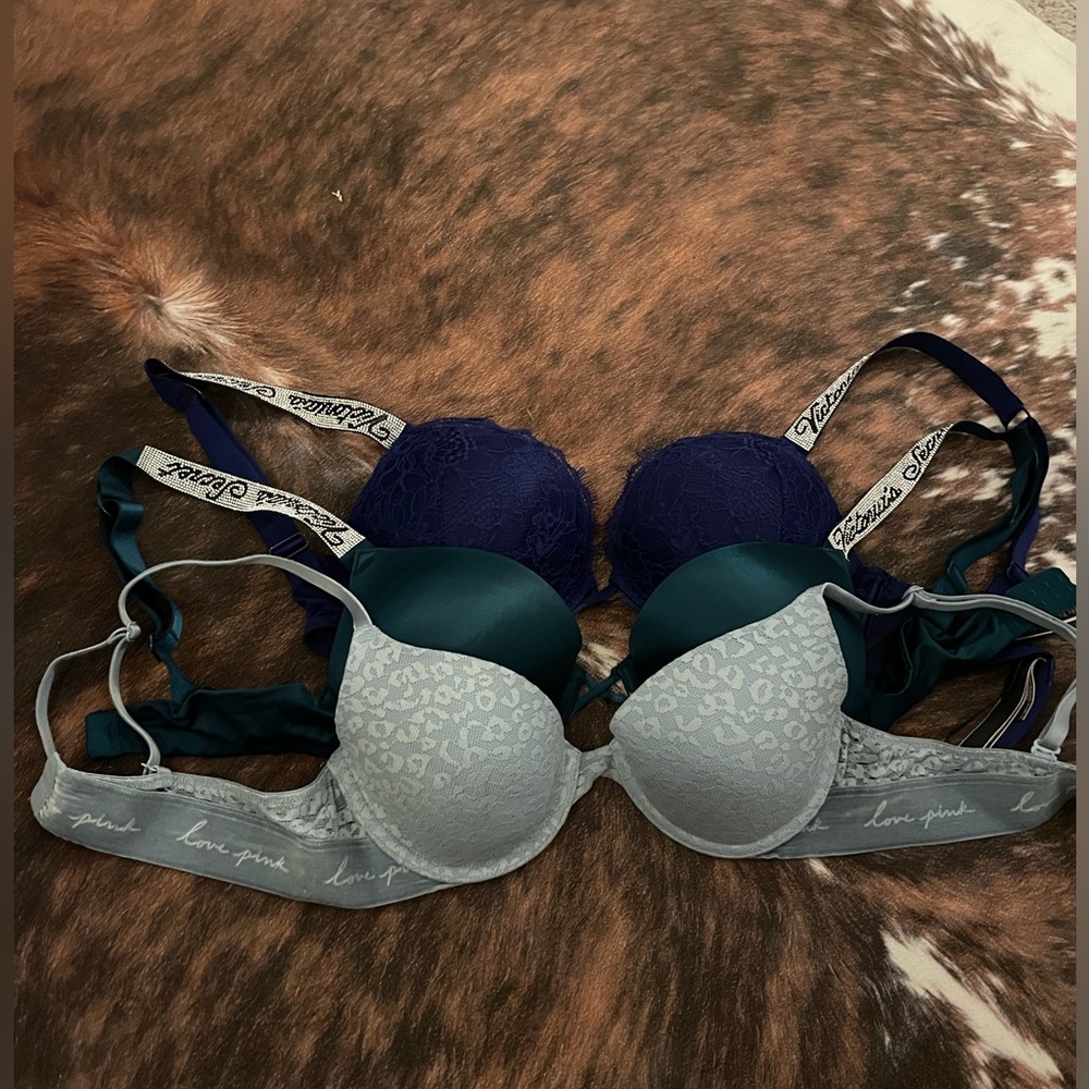 victorias secrets bombshell push-up bras. And pink t-shirt bra size 34B